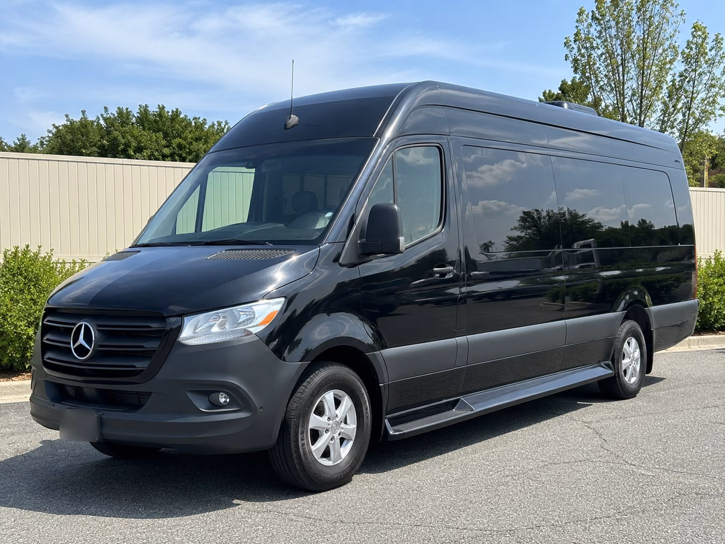 find the perfect transportation for your next airport transfer 1